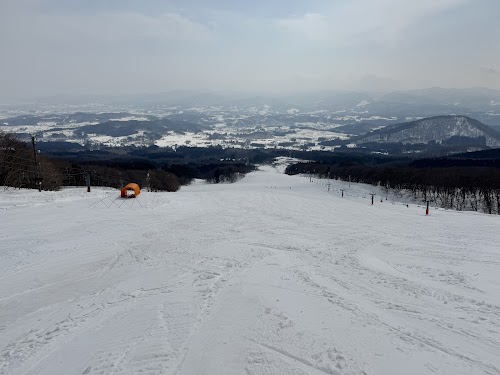 Iwakisan Hyakuzawa Ski Resort