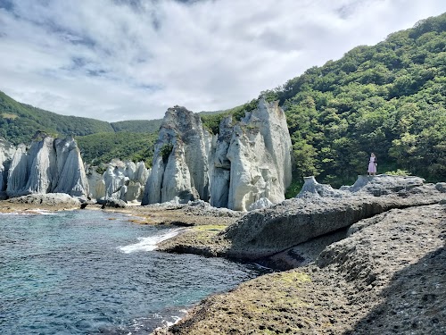  Hotoke-ga-ura Rock Formations location image photo