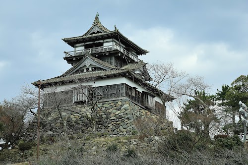 Maruoka Castle