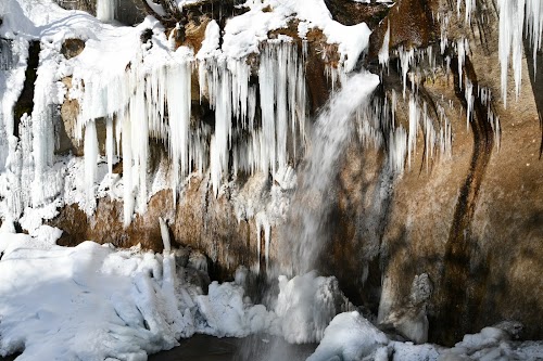 Taisetsu Valley and Waterfall