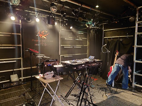  Club Mercury location image photo