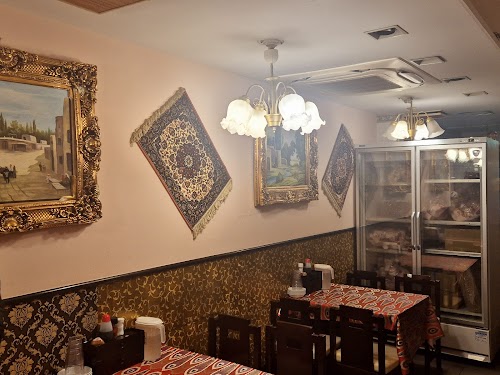 Muqam Halal Uyghur Restaurant シルクロードウイグルレストラン ムカーム
