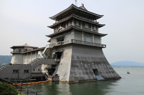 Shiga Prefectural Lake Biwa Cultural Center