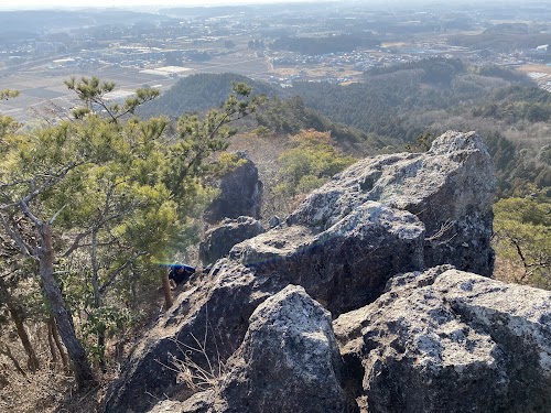 男抱山