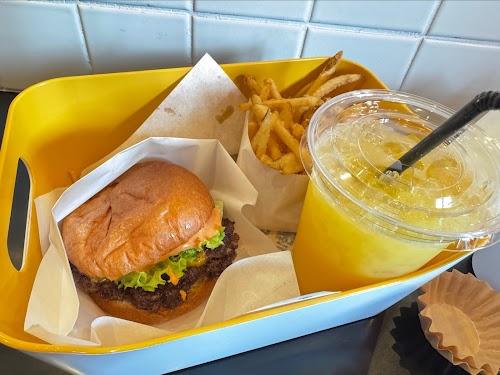  HENRY'S BURGER Daikanyama location image photo