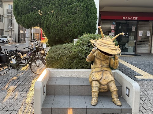 Kanegon Statue