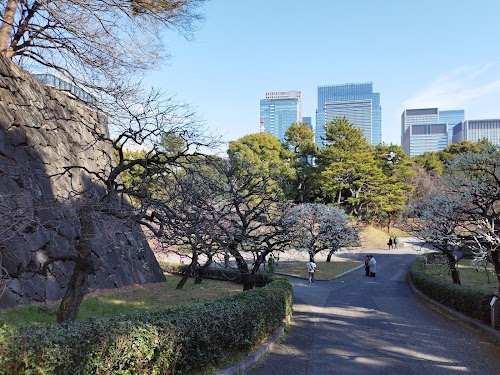  Imperial Palace East National Gardens location image photo