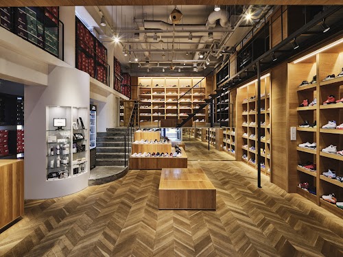 KICKS LAB. Pino Harajuku Branch