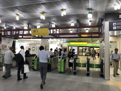 Shinanomachi Station