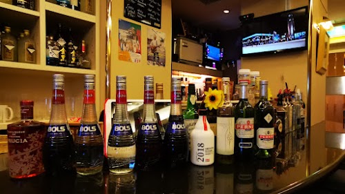 KARAOKE BAR VAL