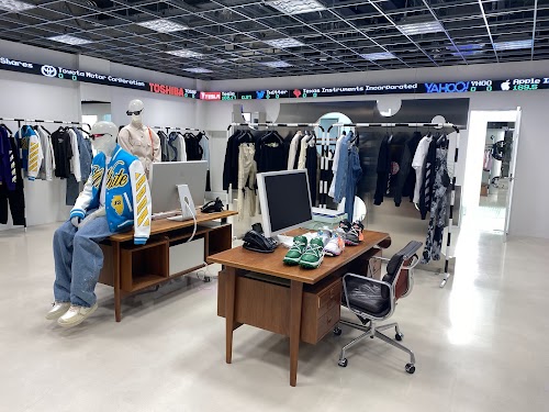 Off-White™ Tokyo “Something & Associates”