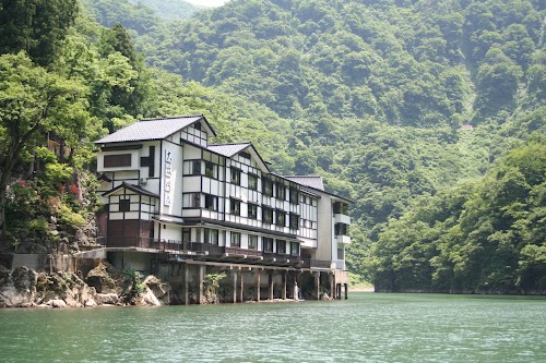 Oomaki Onsen: A hidden hot spring accessible by boat