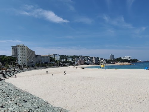Shirarahama Beach